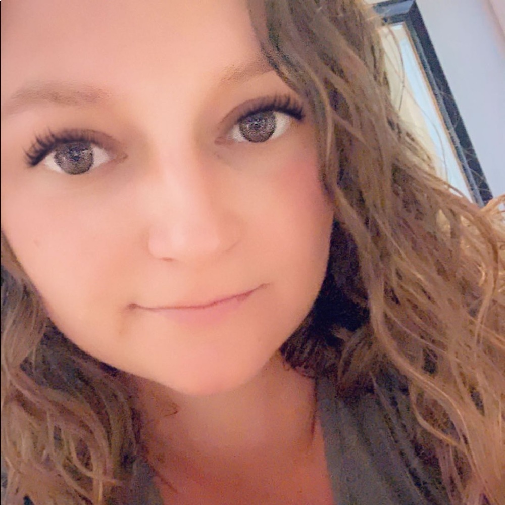 Meet your Posher, Tiffany